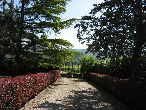TRAUMHAFTES BAUERNHAUS IN UMBRIEN – ITALIEN
