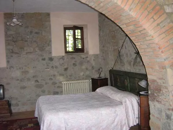 TRAUMHAFTES BAUERNHAUS IN UMBRIEN – ITALIEN
