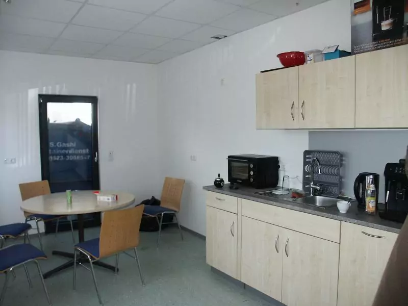 **Vielseitig nutzbares Gewerbeobjekt zu vermieten**