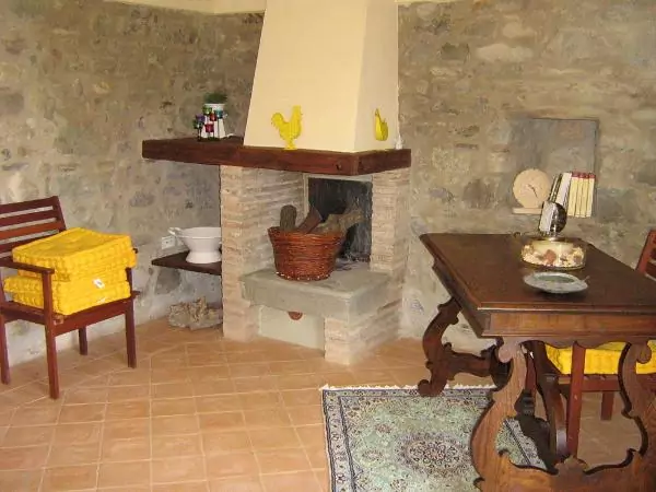 TRAUMHAFTES BAUERNHAUS IN UMBRIEN – ITALIEN
