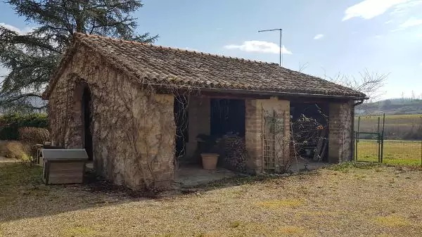 TRAUMHAFTES BAUERNHAUS IN UMBRIEN – ITALIEN