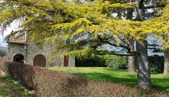 TRAUMHAFTES BAUERNHAUS IN UMBRIEN – ITALIEN