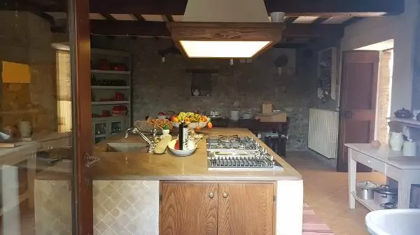 TRAUMHAFTES BAUERNHAUS IN UMBRIEN – ITALIEN
