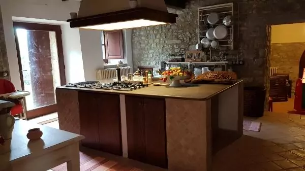 TRAUMHAFTES BAUERNHAUS IN UMBRIEN – ITALIEN