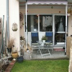 Terrasse mit kleinem Garten