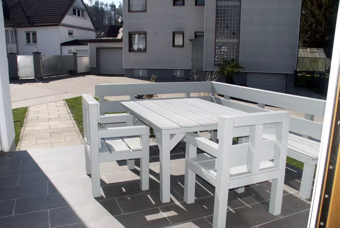 Familienidyll am Schmuttertal – Charmantes Einfamilienhaus mit Wintergarten, Pool und viel Potenzial