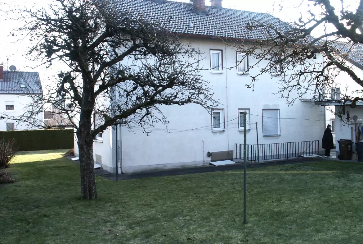 Charmantes Zweifamilienhaus mit großem Potenzial für Handwerker